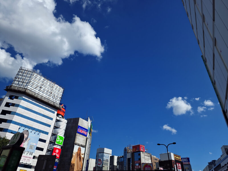 都会の躍動[池袋]