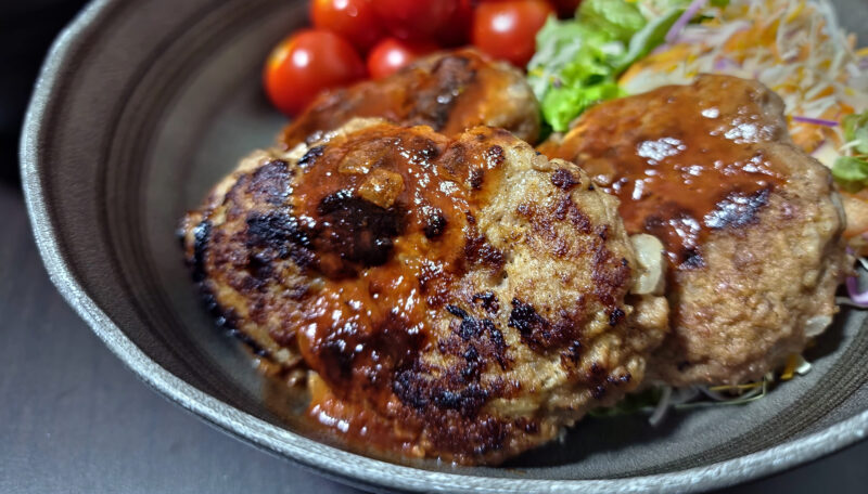 彩り豊かなハンバーグプレート