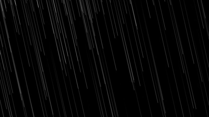 吹きすさぶモノクロの雨